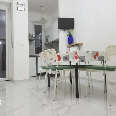 Jhesbran Apartment *